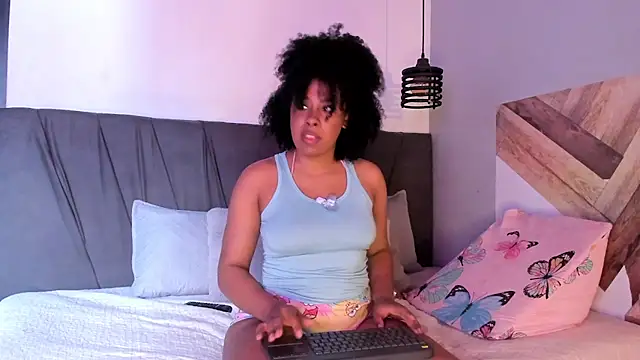 EmmilyBrant online show from February 2026 01:11:01 PM