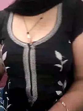 Cute nidhi online show from December 2024 04:06:01 AM