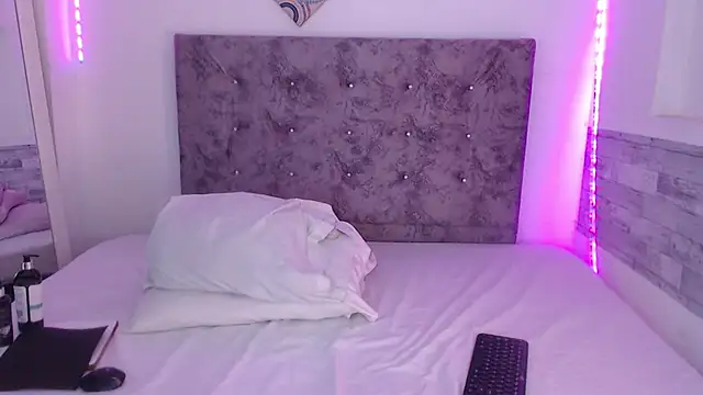 Cuckold lover69 online show from March 2026 02:39:02 AM