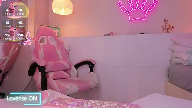 violeth hill online show from February 2026 08:05:01 PM