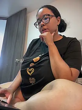 XMara online show from January 2026 05:05:02 PM