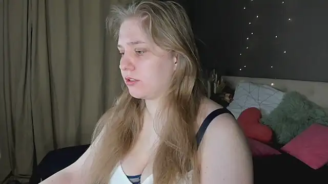 Megan Violer online show from April 2026 05:25:01 PM