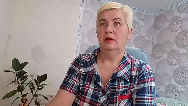 NicoleOlla online show from November 2025 03:39:01 AM