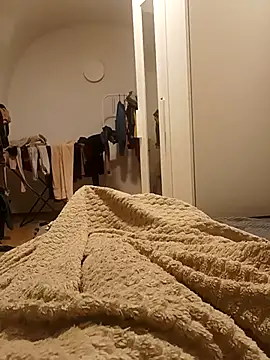 Snapshot of maleesa chatting on November 2025 01:04:02 AM maleesa online show from November 2025 01:04:02 AM