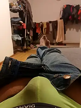 Snapshot of maleesa chatting on November 2025 04:27:01 PM maleesa online show from November 2025 04:27:01 PM