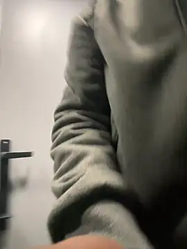 Snapshot of maleesa chatting on March 2026 03:26:01 PM maleesa online show from March 2026 03:26:01 PM