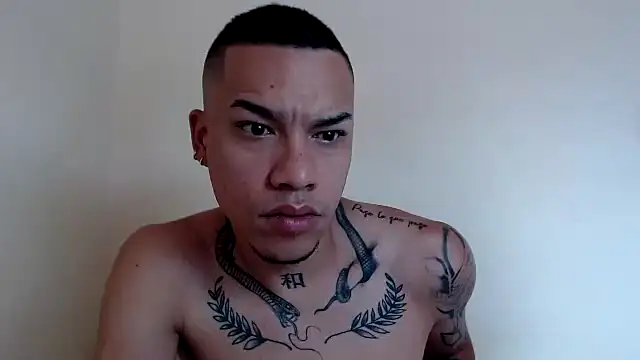 Snapshot of Osiiriis chatting on January 2025 02:07:01 PM Osiiriis online show from January 2025 02:07:01 PM