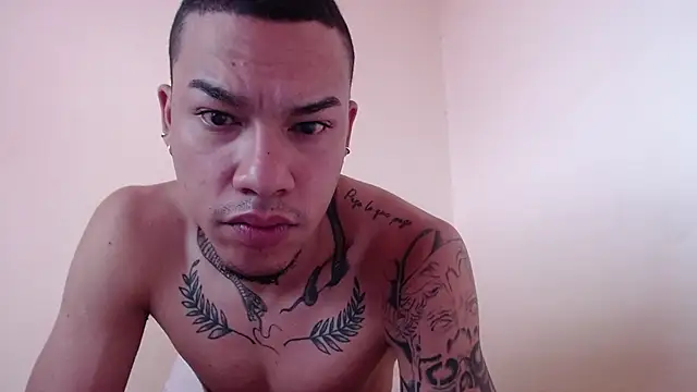 Snapshot of Osiiriis chatting on February 2025 02:57:01 PM Osiiriis online show from February 2025 02:57:01 PM