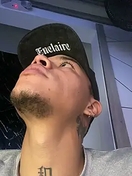 Snapshot of Osiiriis chatting on February 2025 10:59:02 AM Osiiriis online show from February 2025 10:59:02 AM