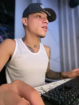 Snapshot of Osiiriis chatting on March 2025 06:03:01 AM Osiiriis online show from March 2025 06:03:01 AM