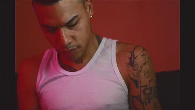 Snapshot of Osiiriis chatting on March 2025 07:15:02 PM Osiiriis online show from March 2025 07:15:02 PM