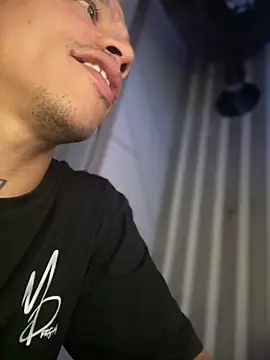 Snapshot of Osiiriis chatting on March 2025 03:16:01 AM Osiiriis online show from March 2025 03:16:01 AM