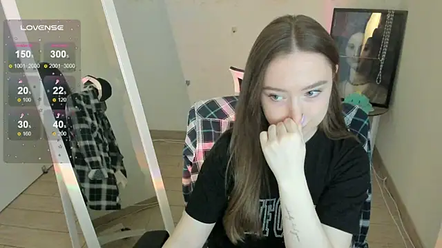 Florence meow online show from April 2026 06:38:01 AM