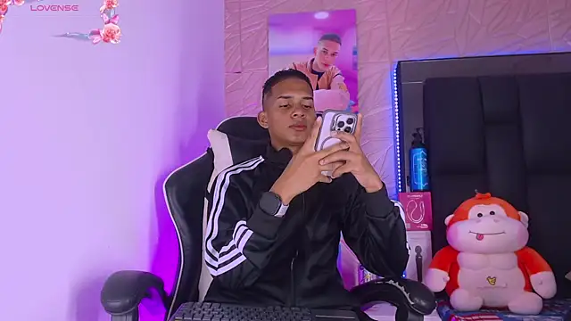 dilan alfonzo online show from April 2026 03:40:02 AM