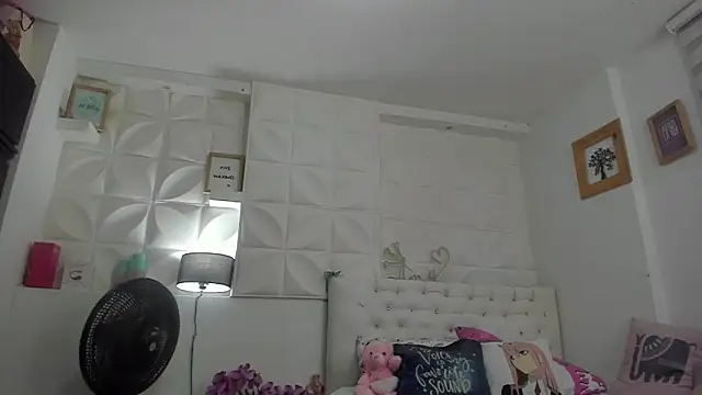 Snapshot of Ammy_Queen chatting on February 2025 11:36:01 PM Ammy Queen online show from February 2025 11:36:01 PM