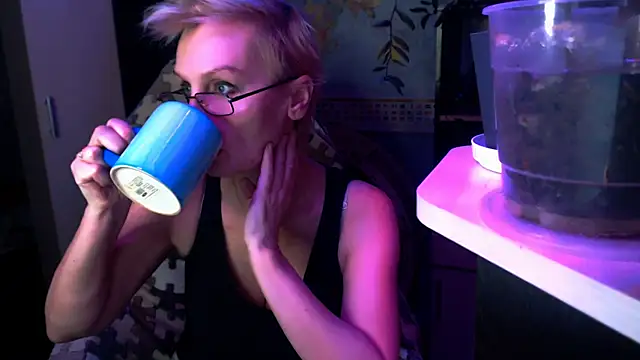 HelgaHimmell online show from April 2026 09:49:02 PM