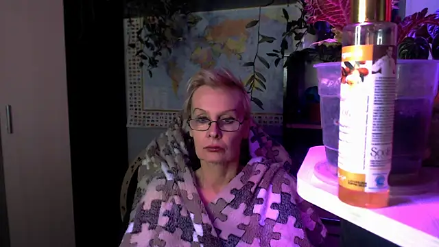 HelgaHimmell online show from April 2026 09:37:02 PM