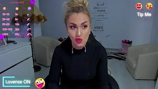 GlossyDiamondX online show from March 2026 10:26:02 AM