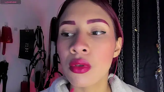 charrlotte quinn online show from June 2026 12:30:01 PM