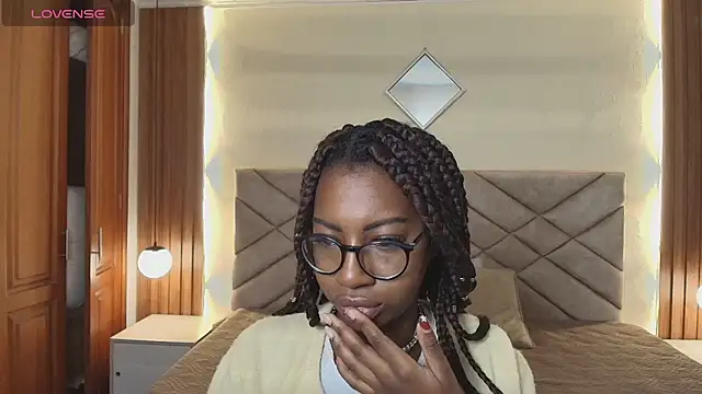Snapshot of Raquel_jones chatting on July 2026 12:21:02 PM Raquel jones online show from July 2026 12:21:02 PM