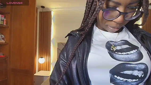 Snapshot of Raquel_jones chatting on July 2026 12:12:02 PM Raquel jones online show from July 2026 12:12:02 PM
