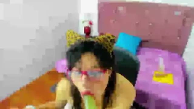 lunazulsj online show from April 2026 01:13:01 PM