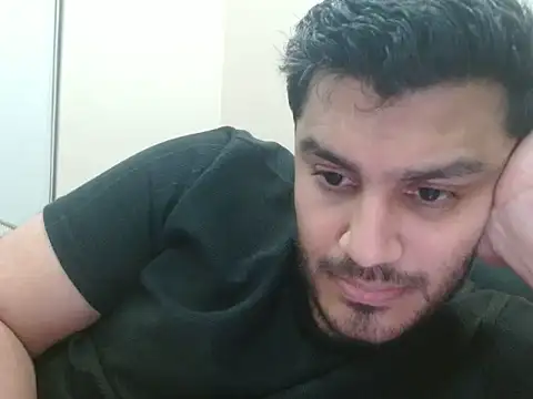 Snapshot of robintoit chatting on June 2026 04:34:02 PM robintoit online show from June 2026 04:34:02 PM