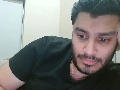 Snapshot of robintoit chatting on July 2026 05:17:02 PM robintoit online show from July 2026 05:17:02 PM