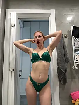 LuisaBecker online show from April 2026 08:22:02 AM