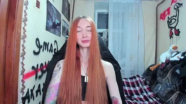 Roxy Silver online show from February 2025 09:06:01 PM