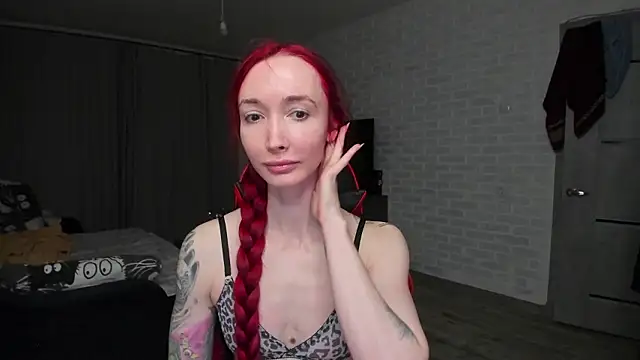 Roxy Silver online show from March 2026 11:45:01 PM