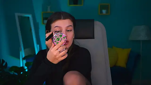 Snapshot of NicoleMun chatting on February 2025 05:07:02 PM NicoleMun online show from February 2025 05:07:02 PM