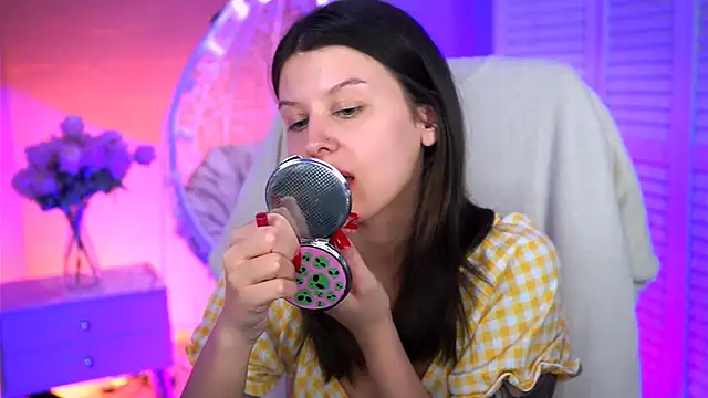 Snapshot of NicoleMun chatting on March 2025 12:46:01 PM NicoleMun online show from March 2025 12:46:01 PM