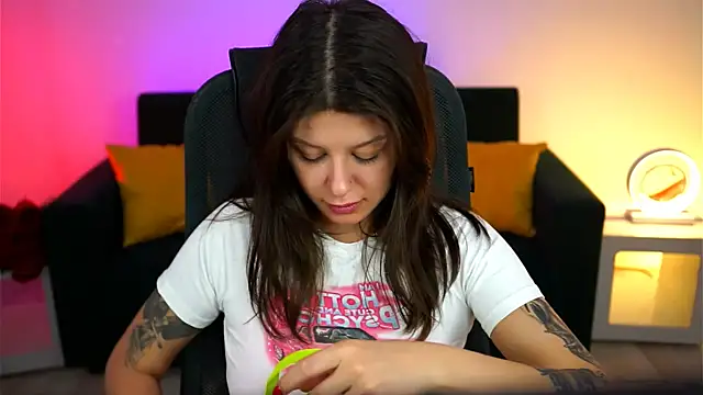 Snapshot of NicoleMun chatting on March 2025 05:25:01 AM NicoleMun online show from March 2025 05:25:01 AM