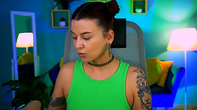 Snapshot of NicoleMun chatting on February 2026 01:44:01 PM NicoleMun online show from February 2026 01:44:01 PM