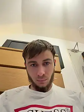 Julian128 online show from April 2026 07:32:01 PM