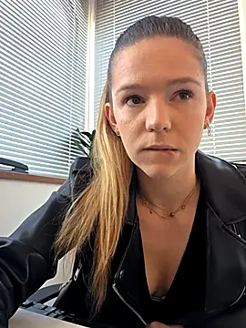 lucie mehott online show from March 2026 10:52:01 AM