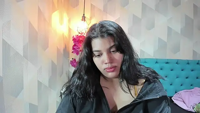 Snapshot of LindaBreeS chatting on January 2026 07:11:01 PM LindaBreeS online show from January 2026 07:11:01 PM