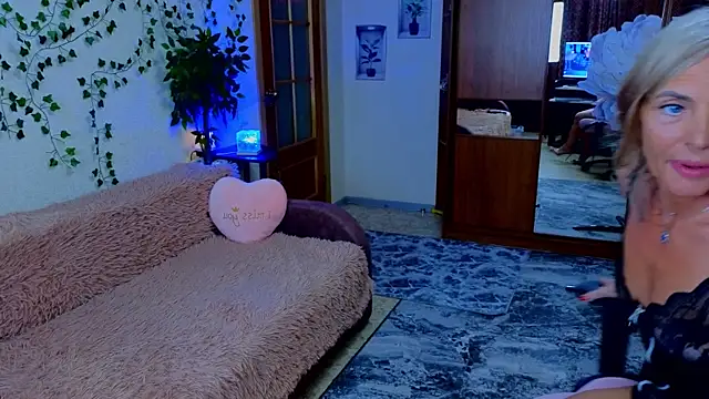 Snapshot of amelia_blondy chatting on July 2026 09:56:02 AM amelia blondy online show from July 2026 09:56:02 AM