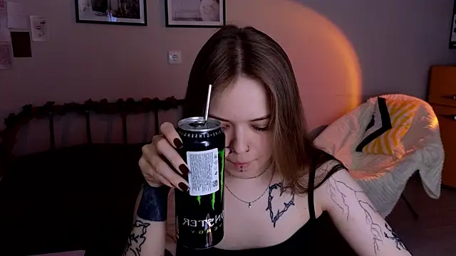 doll lol  online show from April 2026 06:01:01 PM