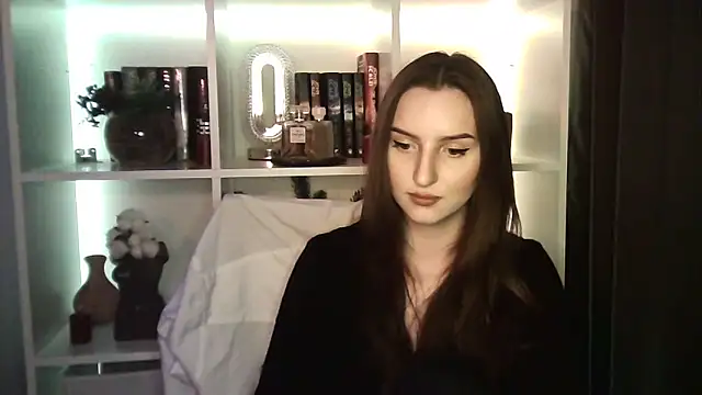 X Alisa online show from April 2026 06:22:01 PM