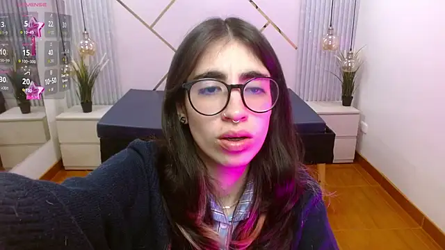 Snapshot of LenaRoses chatting on November 2025 05:02:01 PM LenaRoses online show from November 2025 05:02:01 PM