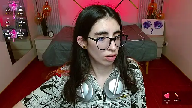 Snapshot of LenaRoses chatting on April 2026 06:25:02 PM LenaRoses online show from April 2026 06:25:02 PM