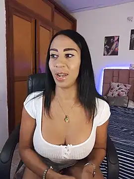 charlotte bayron02 online show from June 2026 12:17:01 AM