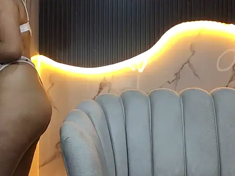 victoria castillo b online show from February 2026 08:23:01 PM