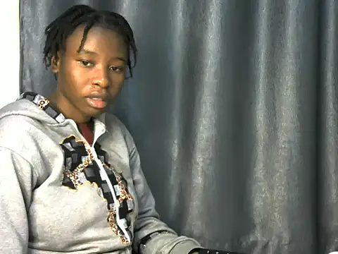 Snapshot of Novah_ chatting on June 2026 02:00:01 AM Novah online show from June 2026 02:00:01 AM