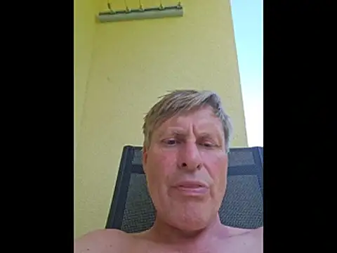 johnnym1 online show from May 2026 12:23:01 PM