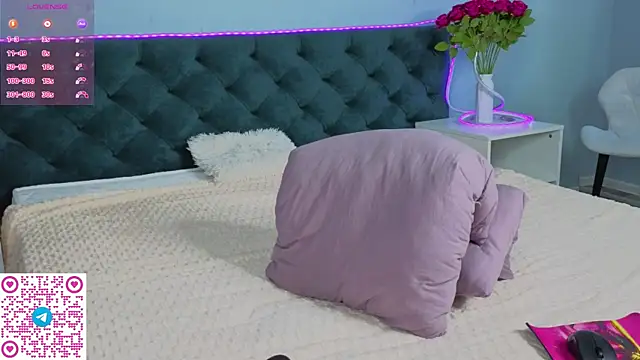 Kelly Hardy online show from March 2026 05:44:01 AM