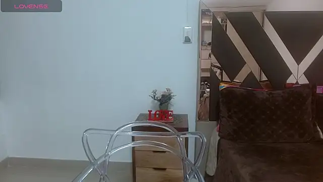 lindaesmeralda online show from March 2026 06:22:02 PM