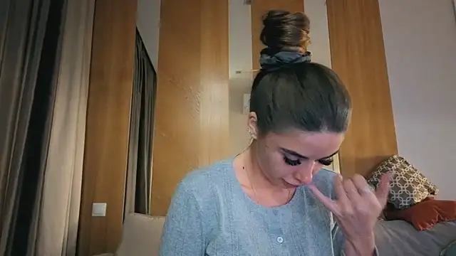 your bunnygirl online show from October 2025 05:33:02 PM